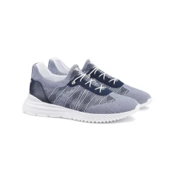 Store Sneakers Sneakers